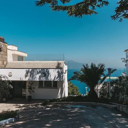 Villa Unique View With Private Pool Near