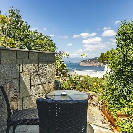 Villa Unique View With Private Pool Near Península Sorrentina