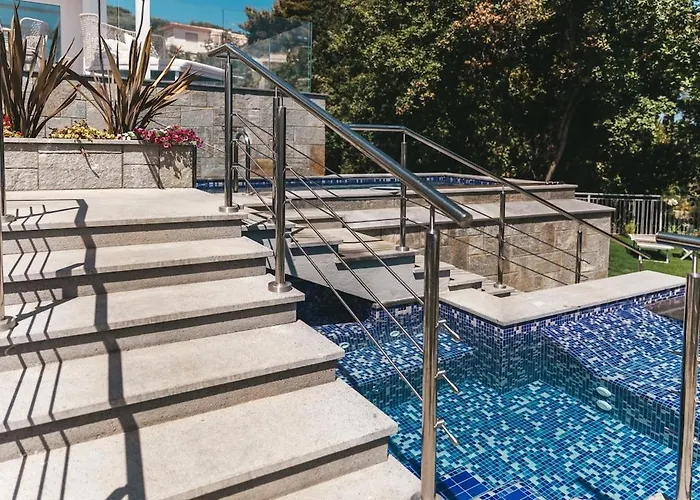 Unique View With Private Pool Near