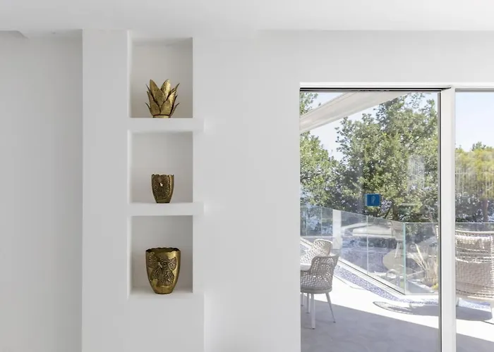 Unique View With Private Pool Near *